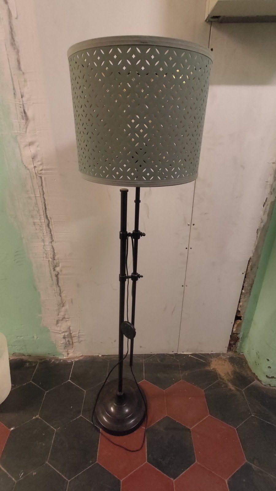 IKEA NYMÖ vloerlamp, Huis en Inrichting, Lampen | Vloerlampen, Metaal, Ophalen