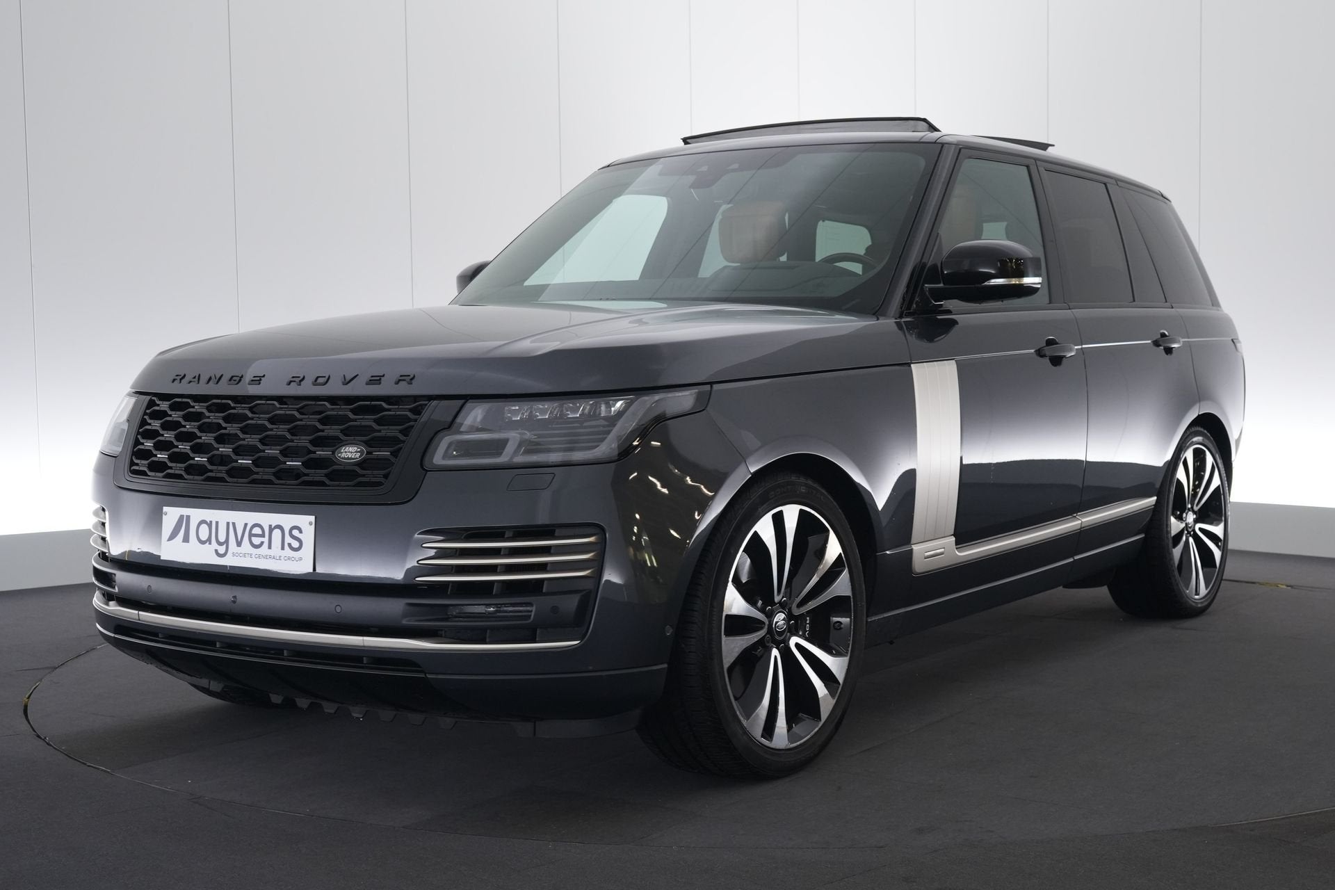 (2AUJ327) LAND ROVER RANGE ROVER, Automaat, https://public.car-pass.be/vhr/4521eb89-2f43-42b5-8c80-33ea98878d06, Gebruikt, Leder