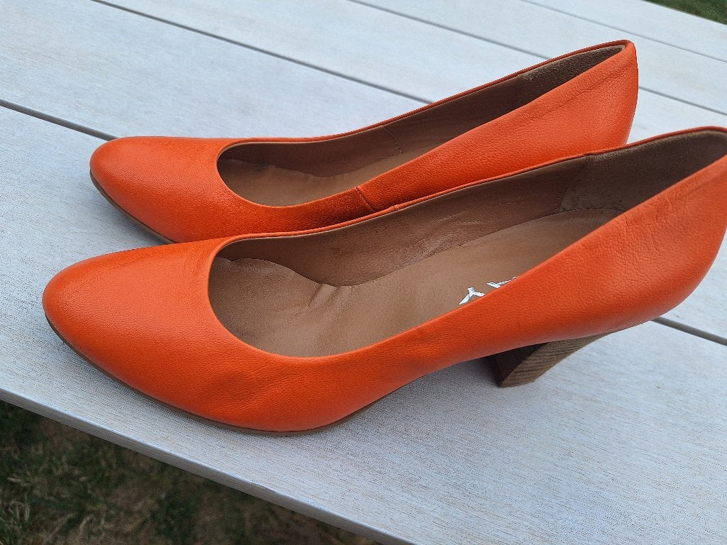 Oranje pumps, Kleding | Dames, Ophalen, Oranje, Zo goed als nieuw, Pumps