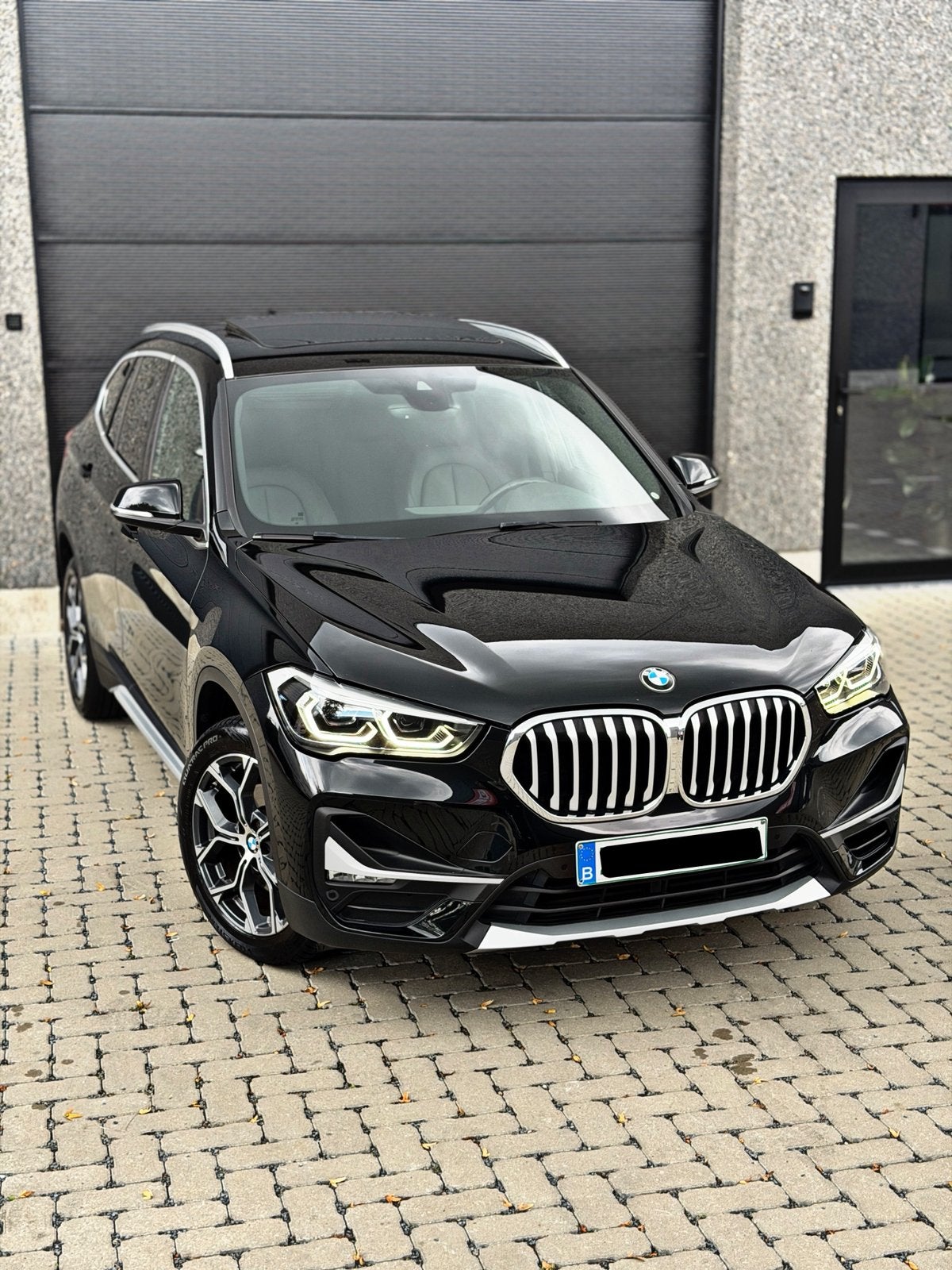 BMW X1 Benzine/Automaat/Pano/Full LED/1J garantie, Auto's, Dealer onderhouden, Zwart, Leder, BMW Premium Selection