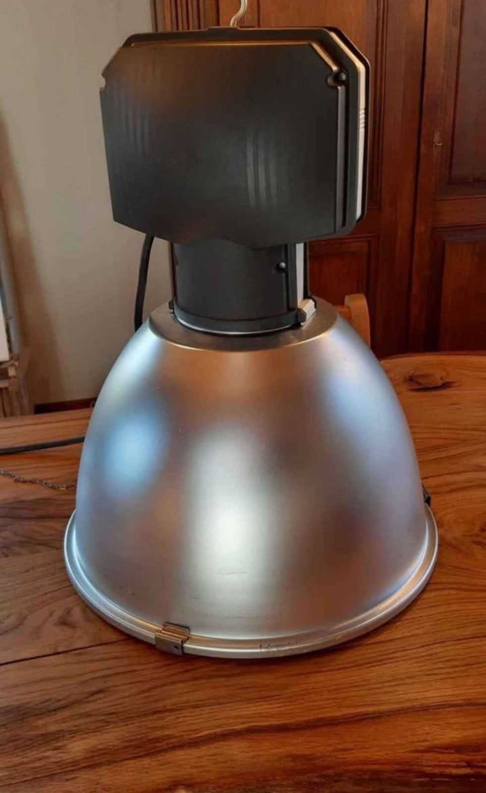lampe industrielle, Enlèvement
