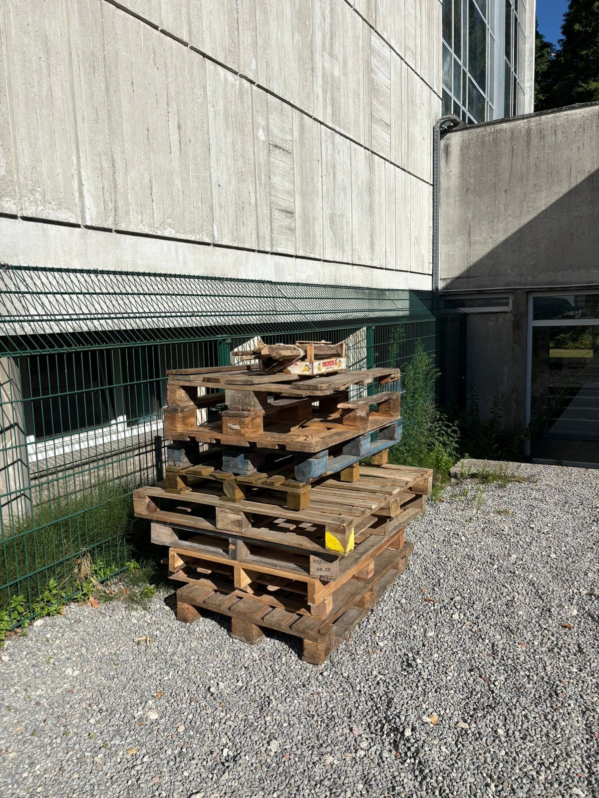 Palettes gratuites, 3 à 6 m³, Enlèvement