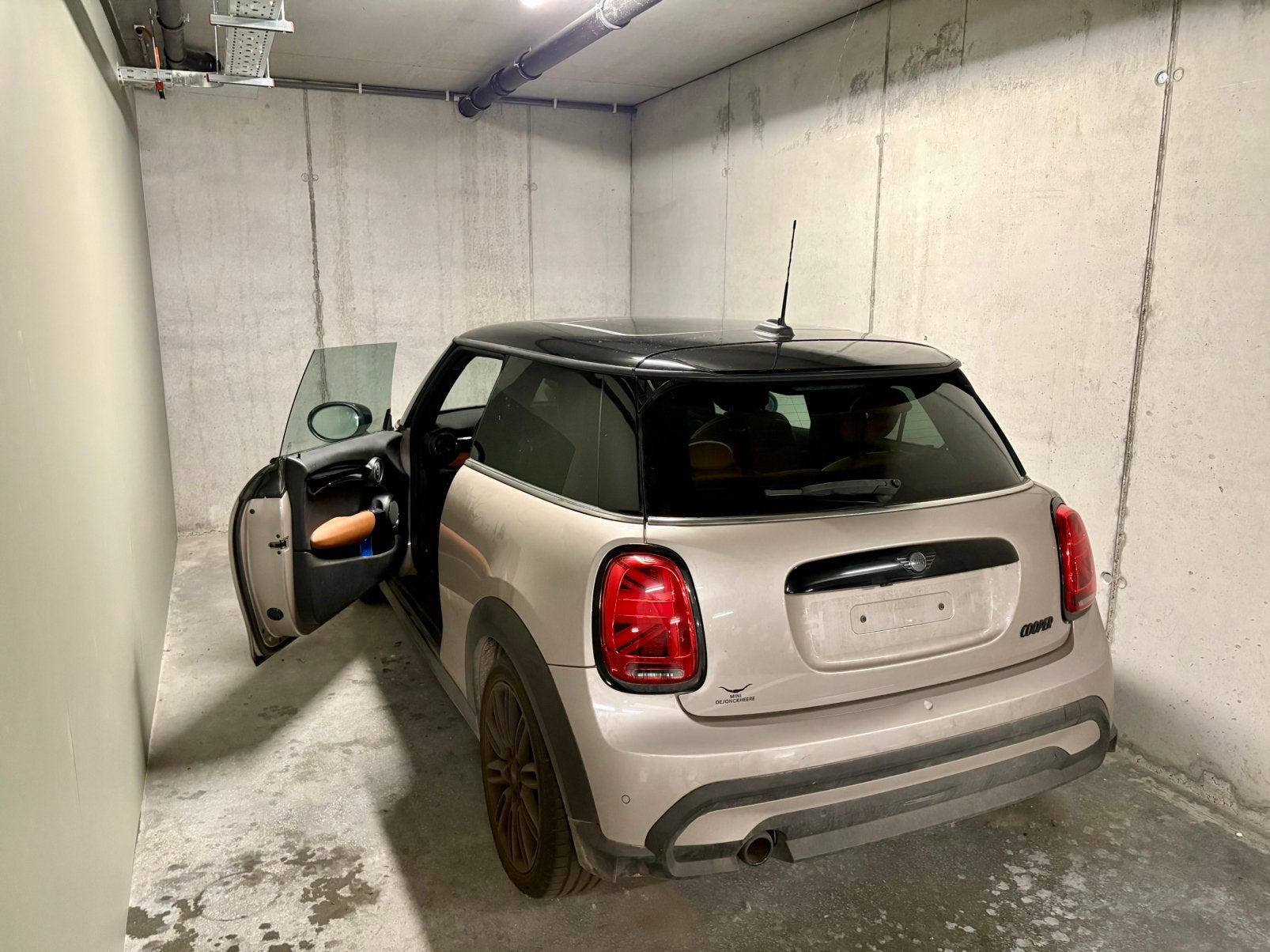 Mini Cooper C, 1500 cc version Camden., Autos, Achat, Beige, Automatique, Particulier