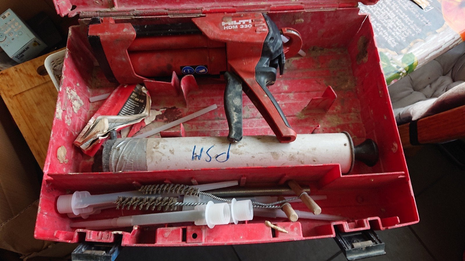 Pistolet à calfeutrer Hilti HDM-330 complet, Bricolage & Construction, Enlèvement ou Envoi, Comme neuf, Pistolet à mastic, Hilti
