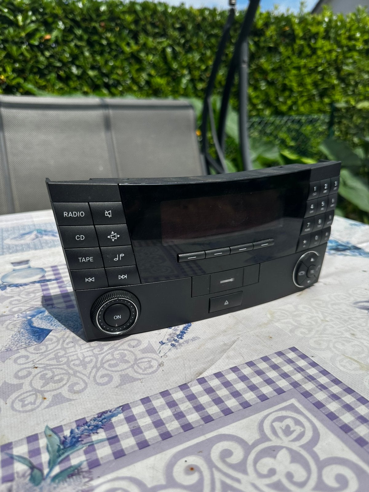MERCEDES RADIO CK1211, Auto diversen, Autoradio's, Ophalen of Verzenden, Zo goed als nieuw