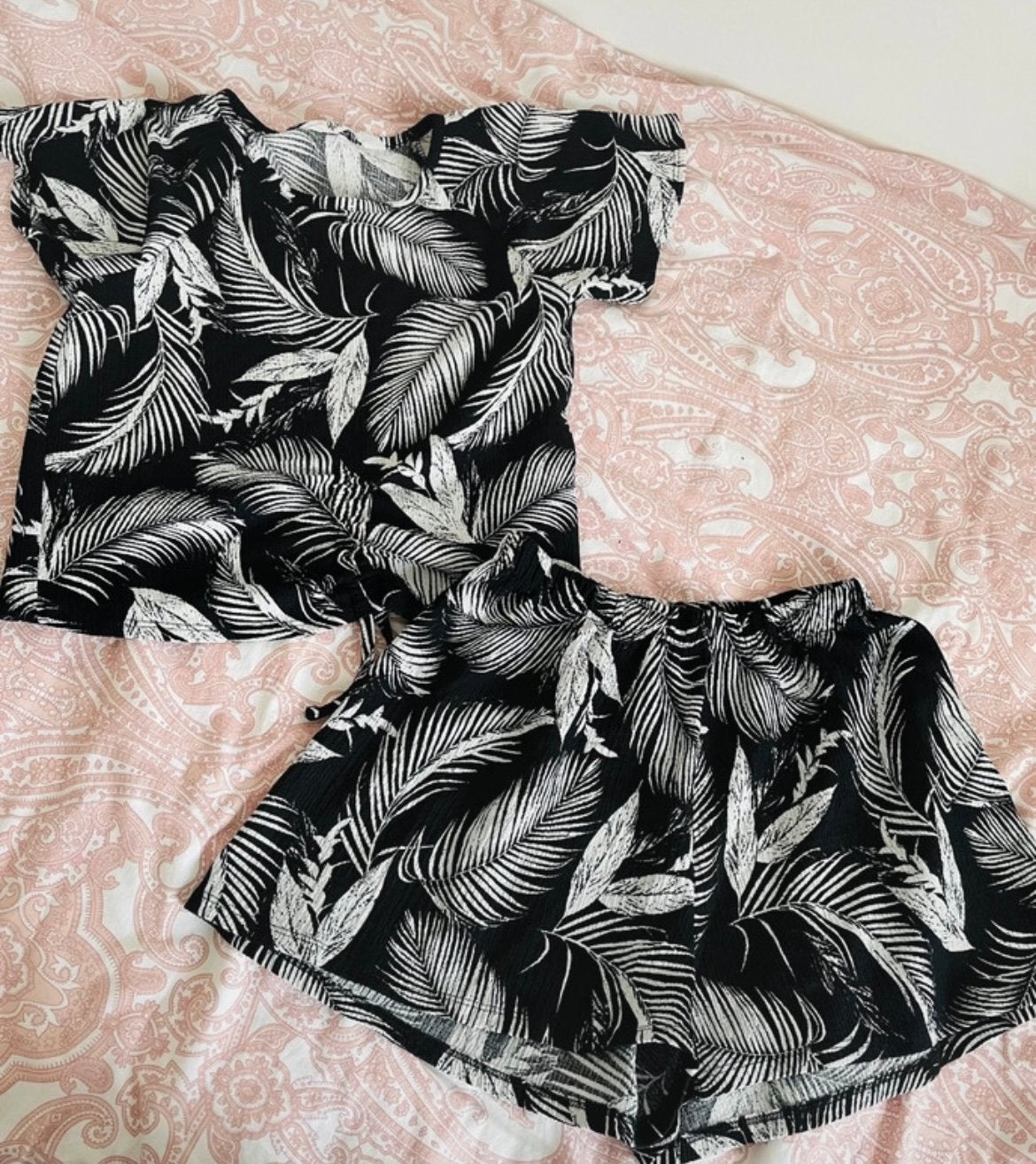 T-shirt avec short, Vêtements | Femmes, Combinaisons, Enlèvement ou Envoi, Comme neuf