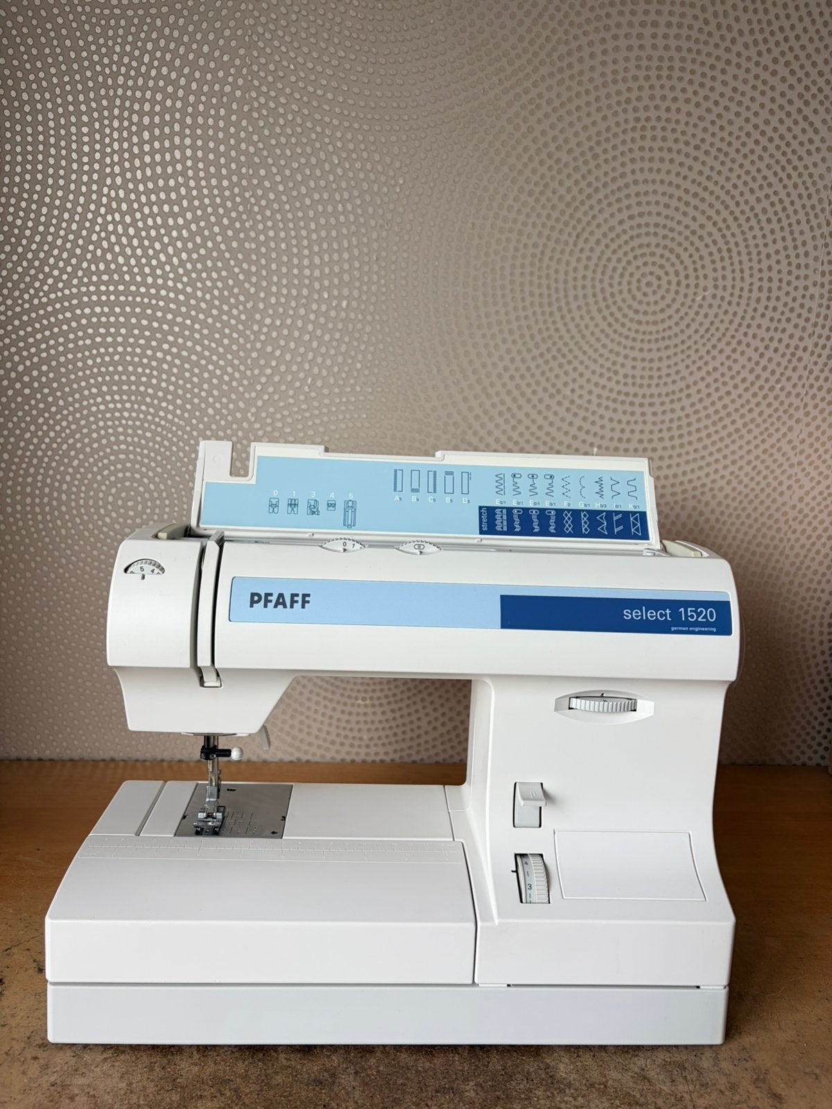 NAAIMACHINE PFAFF SELECT 1520 IN NIEUWSTAAT, Hobby en Vrije tijd, Ophalen of Verzenden, Zo goed als nieuw, Naaimachine, Pfaff