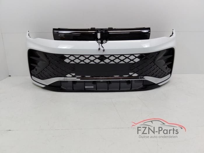 VW Tiguan 571 Voorbumper R-Line met Grille 6PDC LC9A, Ophalen of Verzenden, Gebruikt, Voor, Bumper