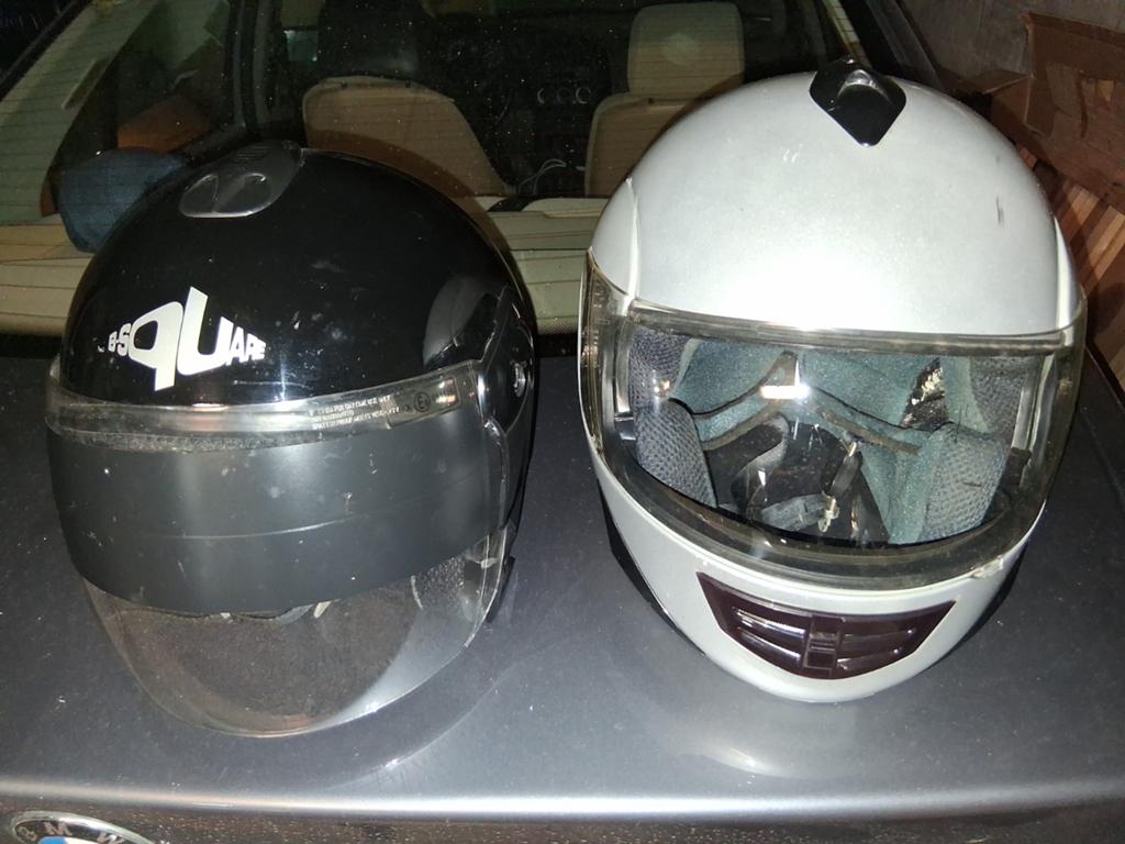 Motorhelmen, Motoren, Ophalen