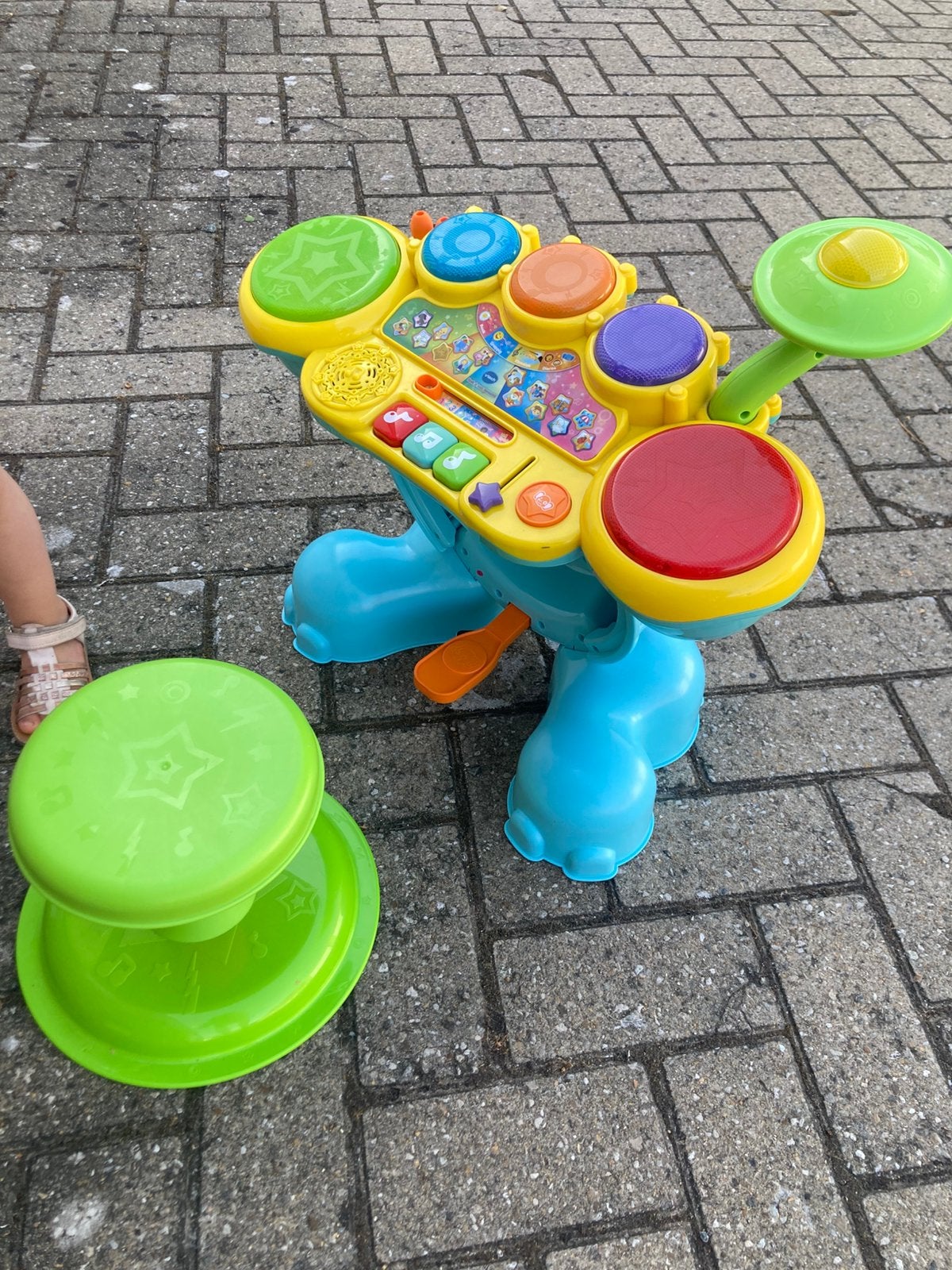 Drumstel peuters, Kinderen en Baby's, Speelgoed | Speeltafels, Ophalen, Zo goed als nieuw
