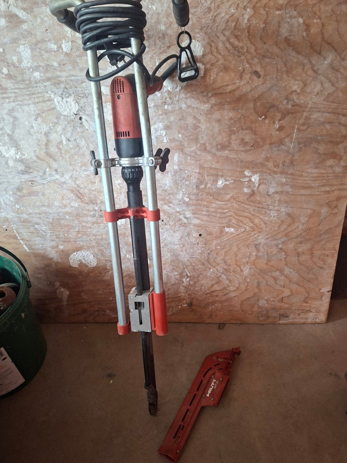 Hikti dakschroefmachine, Doe-het-zelf en Bouw, Gereedschap | Handgereedschap, Ophalen, Gebruikt, Overige typen, Hilti