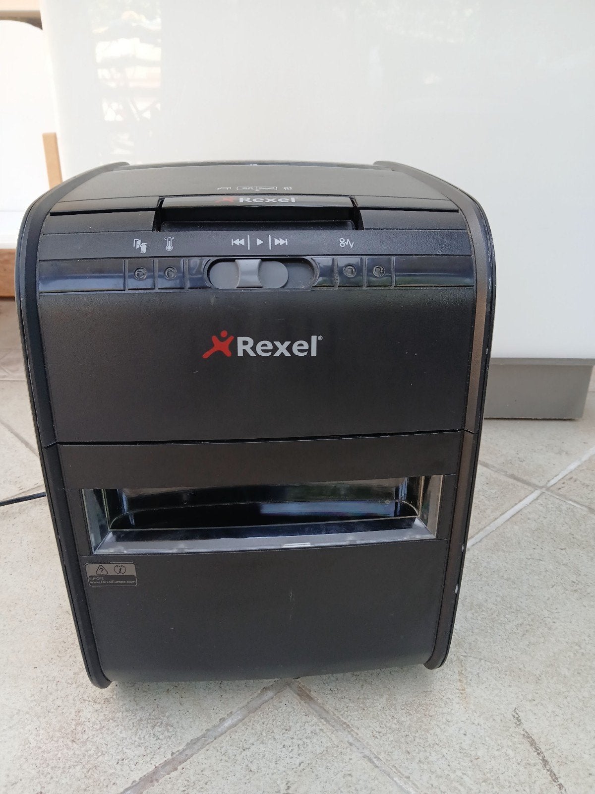 Broyeur destructeur de papier Rexel, Enlèvement