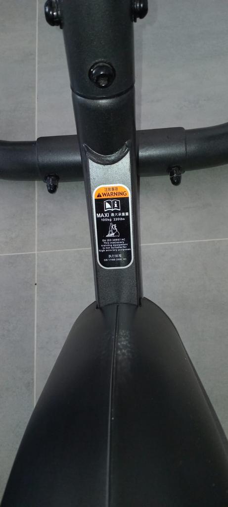 Vélo elliptique en tres bonne etat,pas beaucoup utiliser, Enlèvement, Comme neuf, Vélo elliptique
