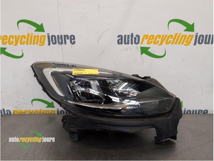 Phare droit d'un Opel Zafira, -, -, Opel, 3 mois de garantie