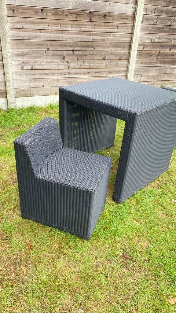Tafeltje met stoelen, Tuin en Terras, Ophalen, Zo goed als nieuw