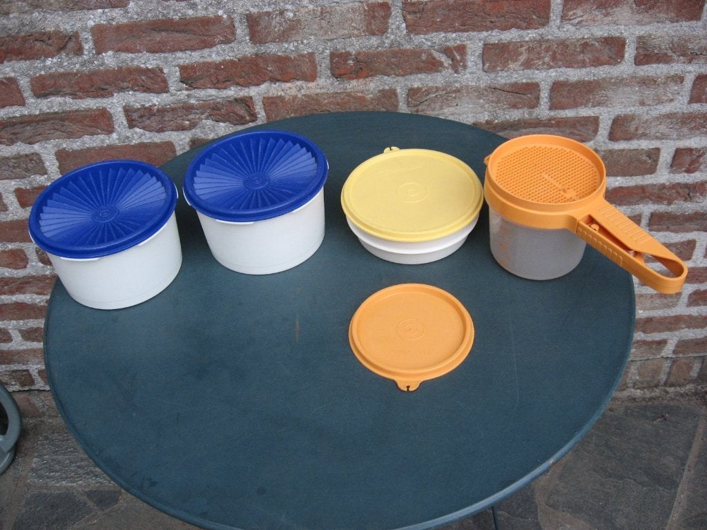 tupperware : 2 récipients avec couvercle solaire - passoire, Enlèvement ou Envoi, Bleu