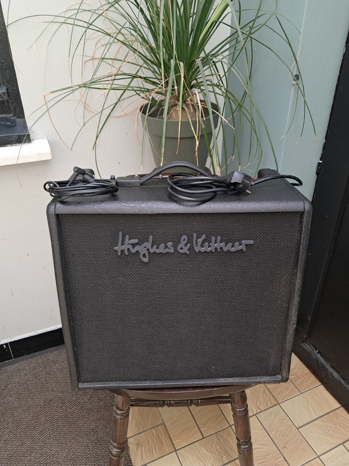 Hughes & kettner mooië klank voor blues of rock,in heel goed, Muziek en Instrumenten, Versterkers | Bas en Gitaar, Ophalen