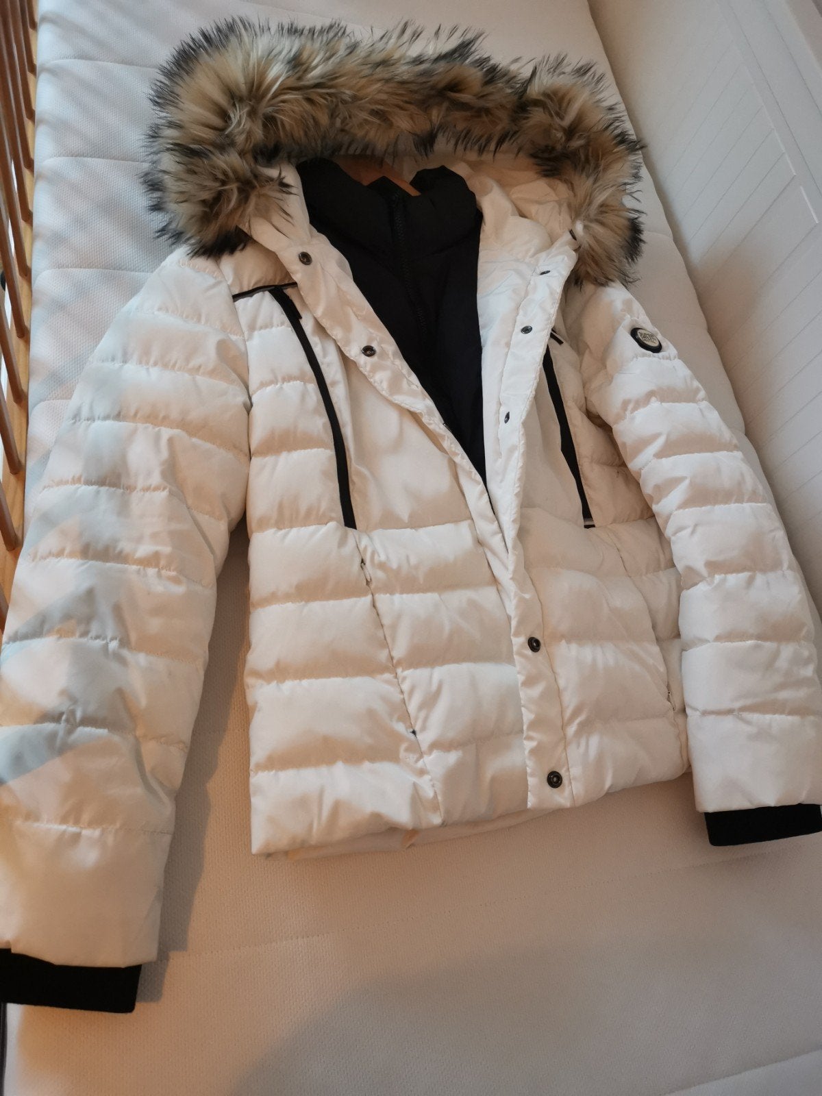 Superdry wit/zwarte zeer warme dons, winterjas  M 40, Kleding | Dames, Superdry, Wit, Zo goed als nieuw, Ophalen