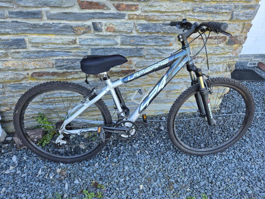 Vélo dame VTT, 10 à 15 vitesses, Frein sur jante, 53 à 56 cm, Comme neuf