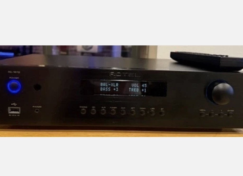 Rotel RC-1572 voorversterker - licht gebruikt - perfect, Overige merken, Gebruikt, Ophalen of Verzenden, Minder dan 60 watt