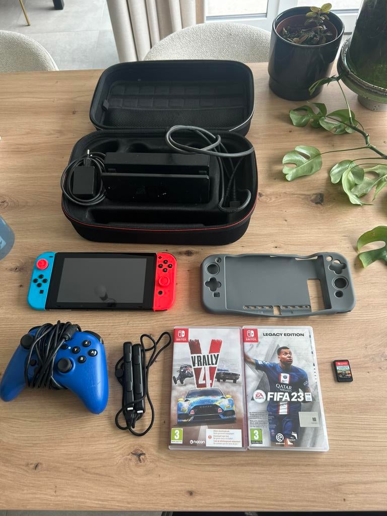 Nintendo switch + spelletjes, Games en Spelcomputers, Games | Nintendo Switch, Zo goed als nieuw, Ophalen of Verzenden