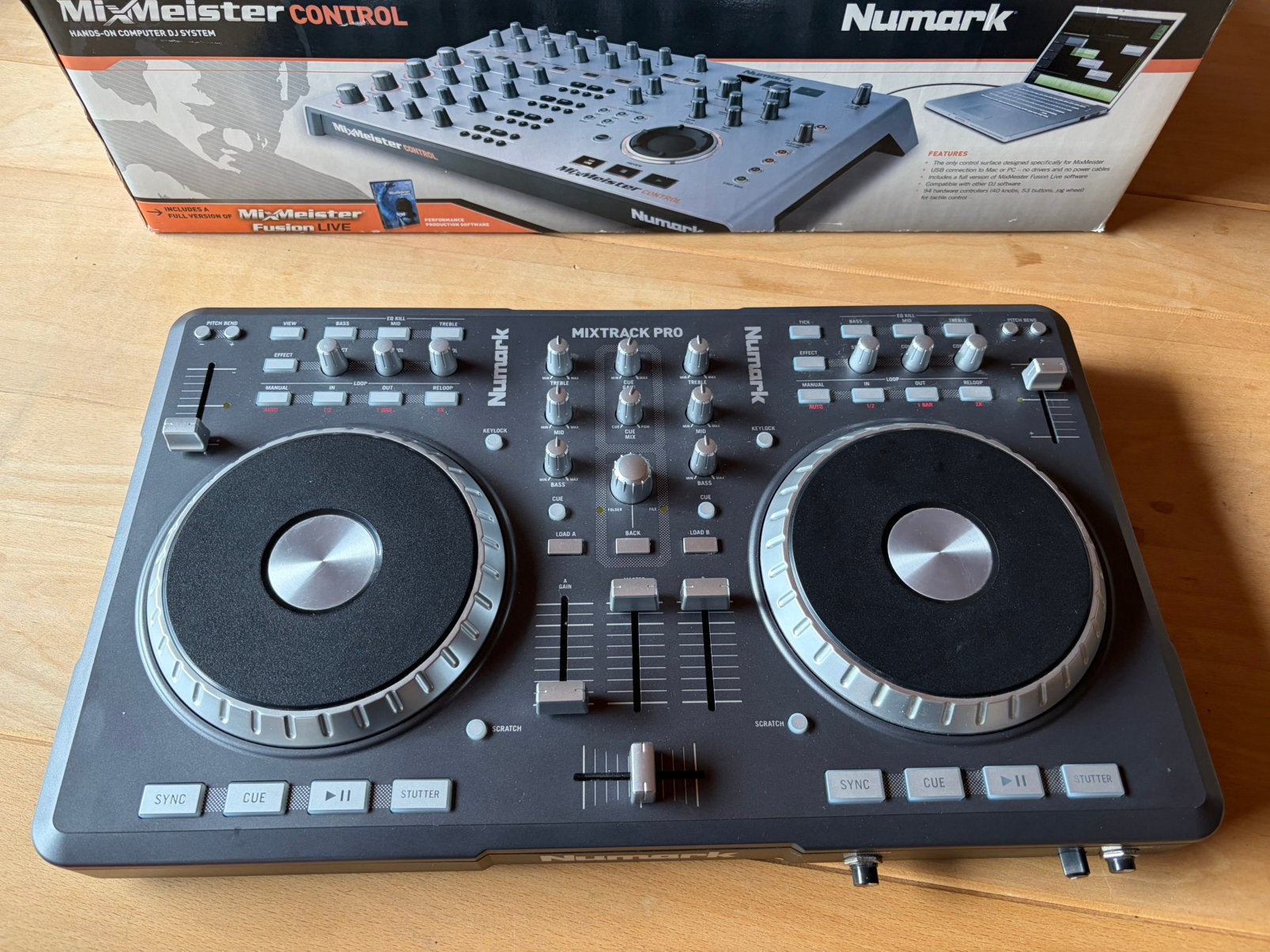 Numark Mixtrack Pro, Enlèvement ou Envoi, Comme neuf, Numark