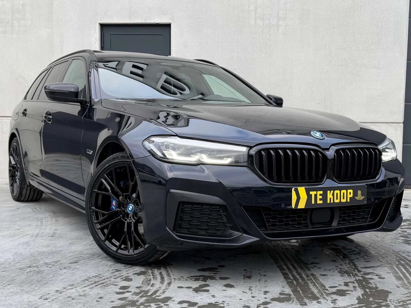 BMW 5 Serie 530 M-pack*Trekhaak*ACC*Pano*SportRem*Keyless*Ca, Automaat, 1998 cc, Gebruikt, 4 cilinders