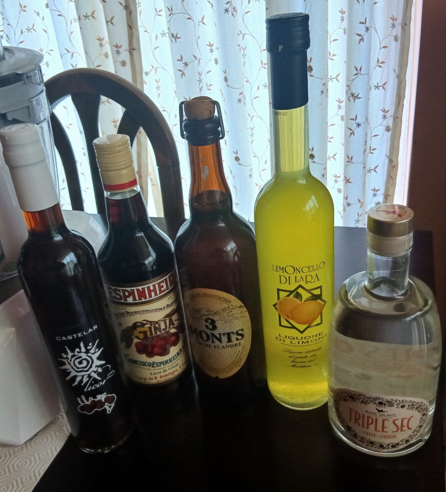 Lot 5 flessen drank. Nieuw, Ongeopend, Verzamelen, Wijnen, Italië, Ophalen of Verzenden