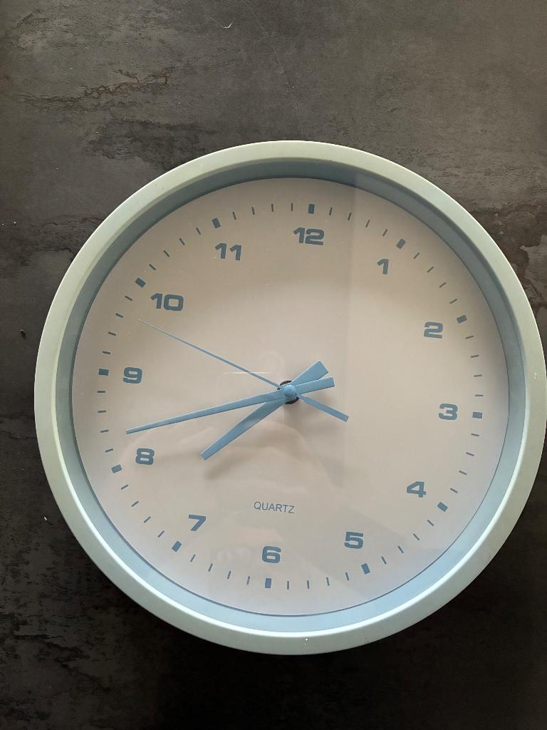 Horloge, Huis en Inrichting, Woonaccessoires | Klokken, Ophalen, Gebruikt, Analoog, Wandklok