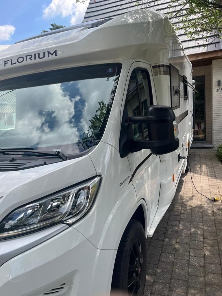 Florium automaat, bouwjaar 2021, slechts 35.000 km, Caravanes & Camping, Camping-cars, 6 à 7 mètres, Toilette à cassette, Fiat