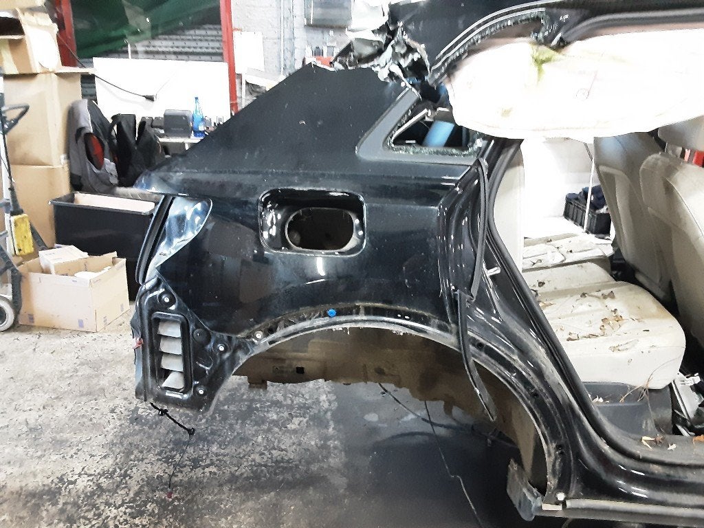 AILE ARRIÈRE DROIT Audi Q3 (F3B) (01-2018/06-2021), Auto-Union-Straße  1,
85057  Ingolstadt, DE, Garde-boue, Info@audi.de, Audi