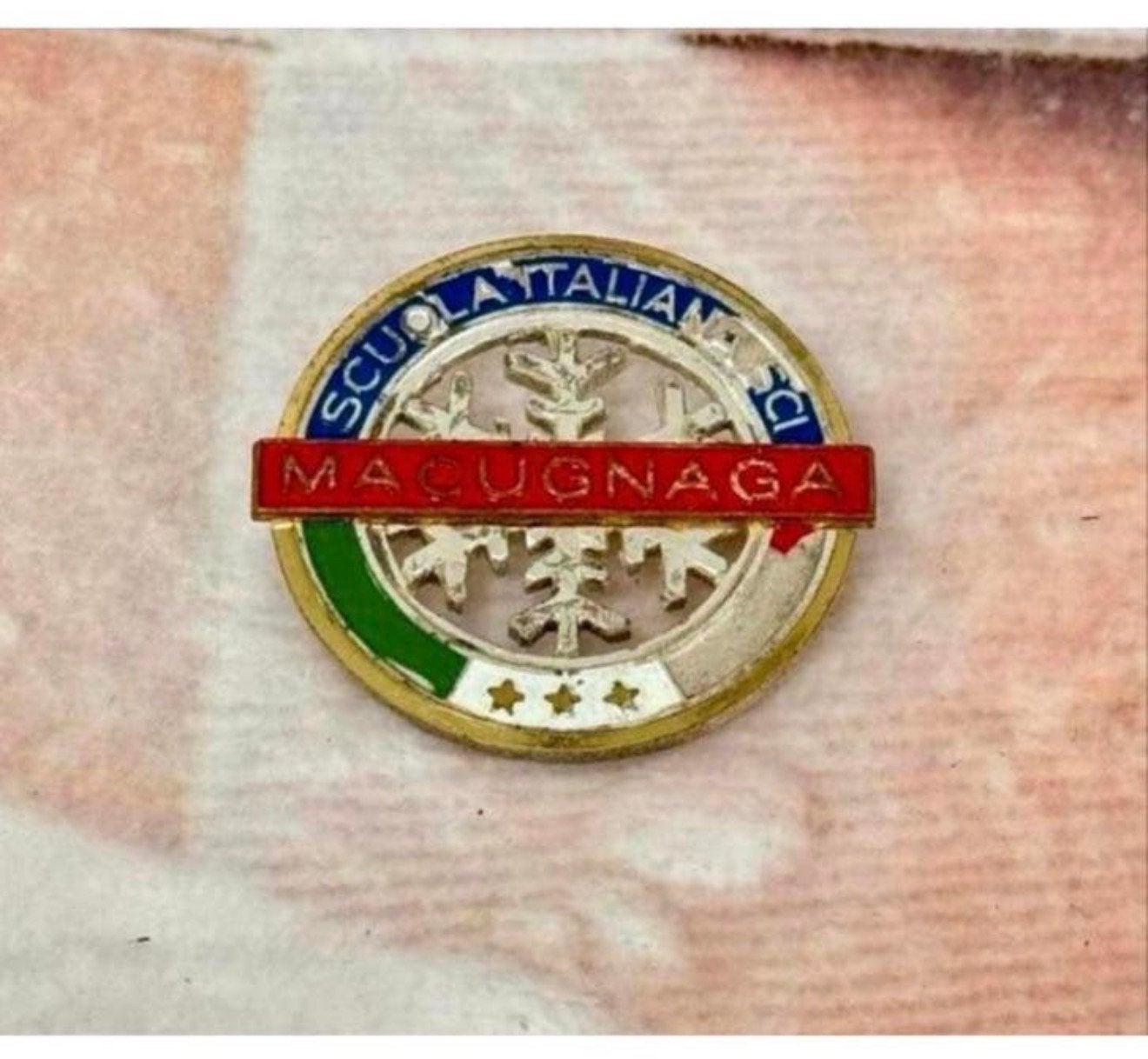 Broche en épingle Italian Italy Ski MACUGNAGA vintage Sci, Enlèvement ou Envoi, Utilisé, Sport