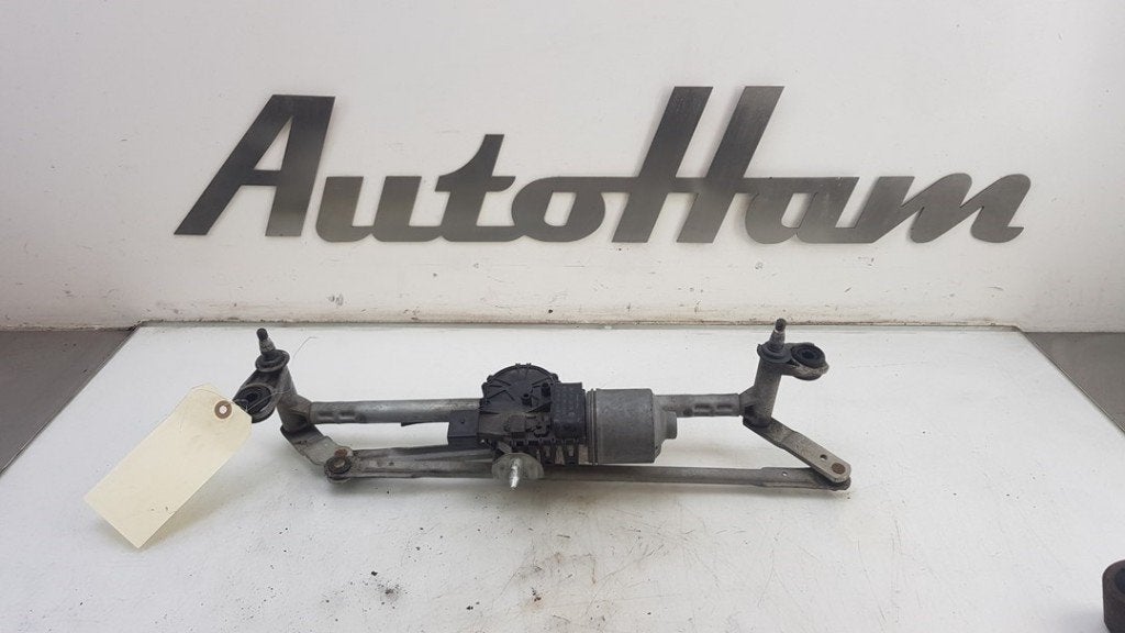MOTEUR + TRINGLERIE ESSUIE GLACE AVANT Polo V (6R), Robert Bosch AG, Volkswagen, Utilisé, Robert-Bosch-Allee 1
74232  Abstatt, DE