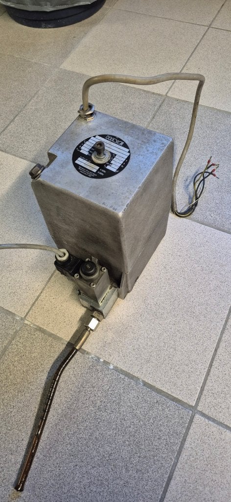 Hydrauliek aggregaat, Ophalen