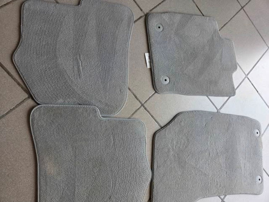 tapis de voiture audi A1, Ophalen