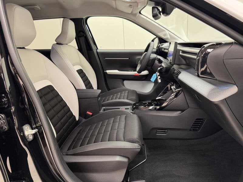 Citroen C3 1.2 TURBO MHEV Max 145 LED|GPS|CARPLAY|CAMERA|CRU, Autos, Citroën, 100 kW, Achat, https://public.car-pass.be/vhr/6f5c704f-82c7-418a-a904-4461c955bbb2