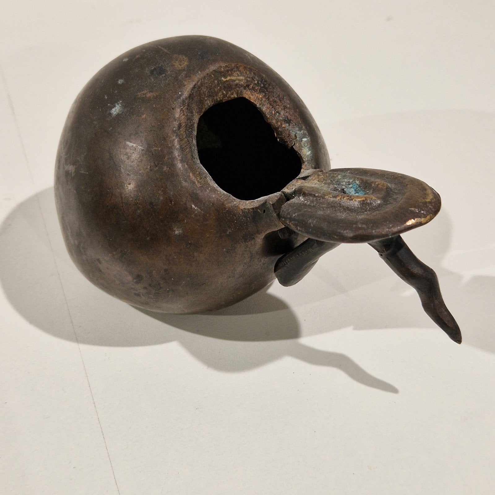 bronzen appel asbak met sluiting,  messing, Antiek en Kunst, Ophalen of Verzenden, Brons