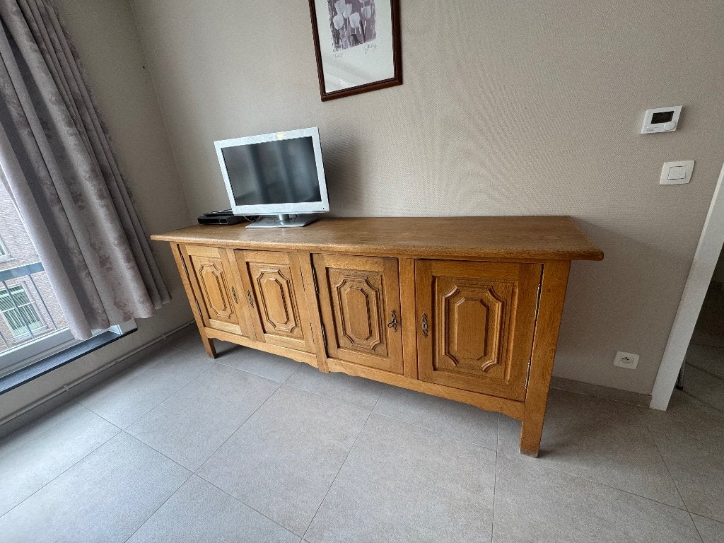 Grand buffet en chêne – 4 portes – très bon état, Antiquités & Art, Enlèvement