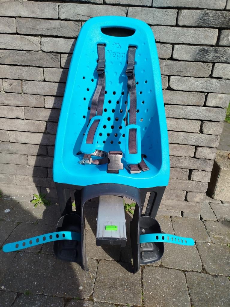 Felblauw fietsstoeltje yepp maxi met zadelbuisbevestiging, Enlèvement, Siège arrière, Yepp (Thule), Repose-pieds