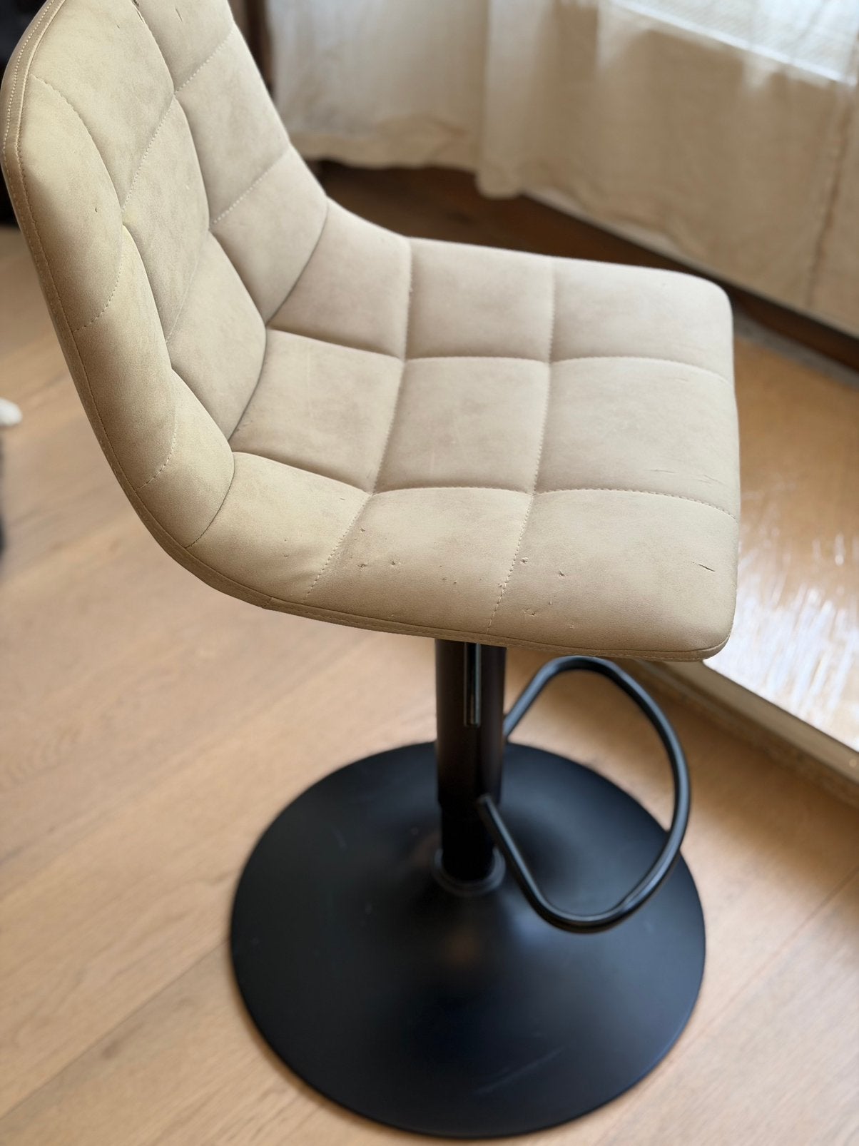 3 tabourets/chaises de bar réglables — aspect velours beige, Maison & Meubles, Tabourets de bar, Utilisé, Réglable en hauteur