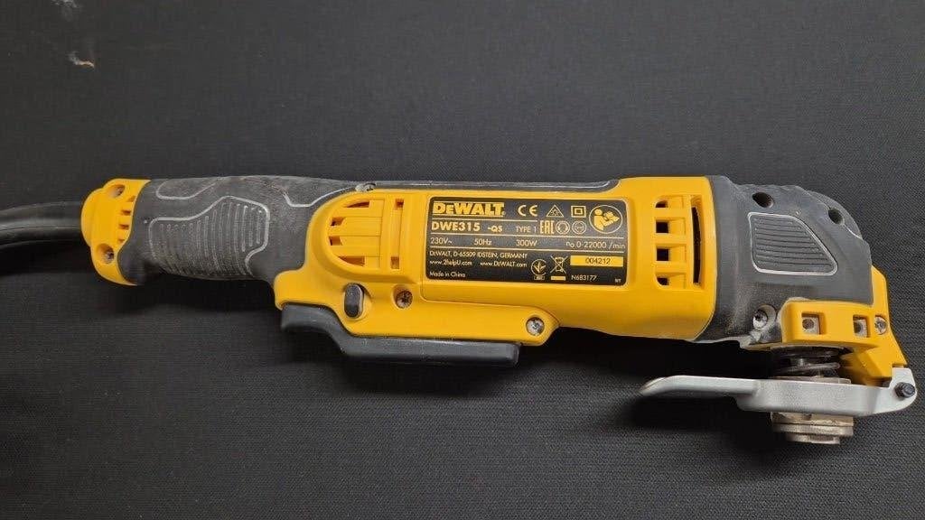 DeWalt elektrische multitool op netstroom, Doe-het-zelf en Bouw, Ophalen, Gebruikt