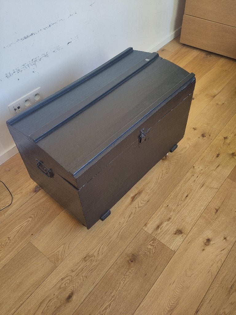 Grote zwarte doos met wielen, Ophalen, Minder dan 50 cm, Gebruikt, 50 tot 100 cm