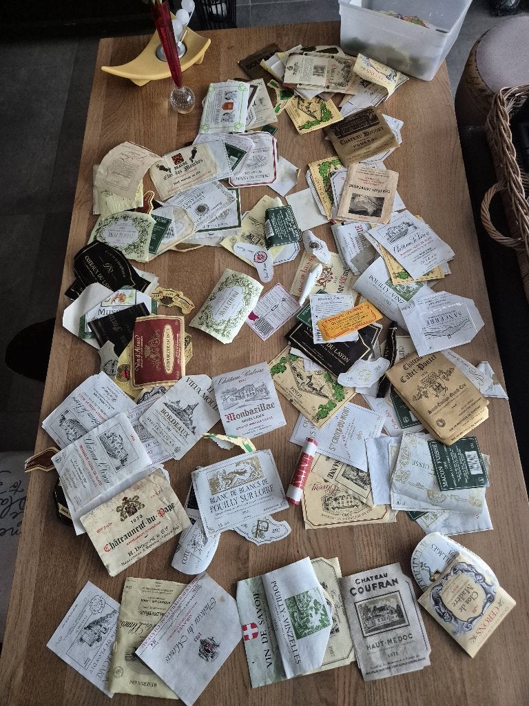 Anciennes étiquettes de vin, Enlèvement ou Envoi, Utilisé