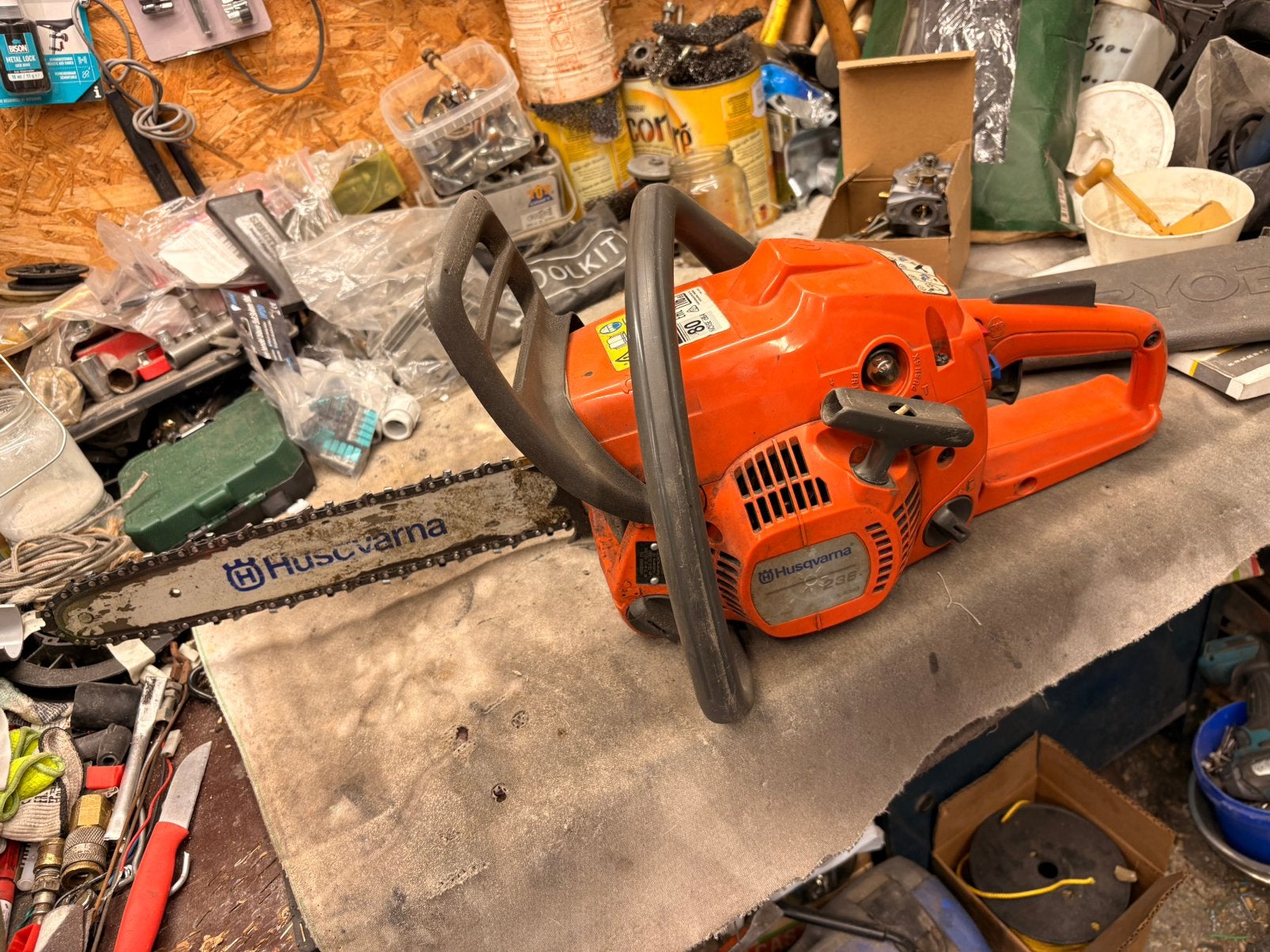 Kettingzaag husqvarna 236 werkt perfect!, Ophalen, Zo goed als nieuw, Kettingzaag