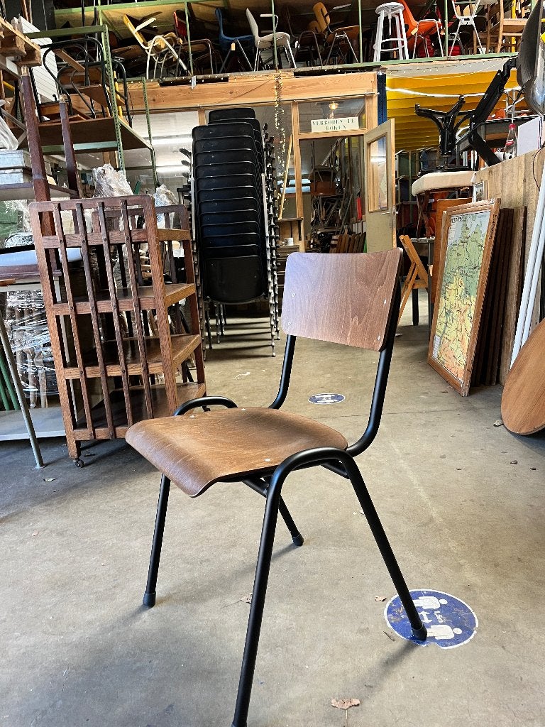 New vintage model II | 40 op voorraad (nabestellen kan), Huis en Inrichting, Stoelen, Bruin, New vintage, Nieuw, Ophalen of Verzenden