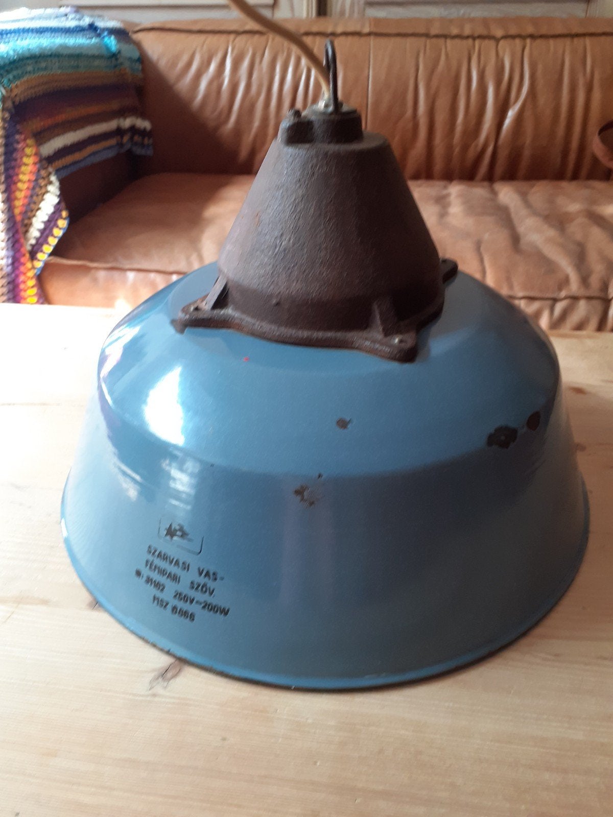 Prachtige hanglamp, Ophalen