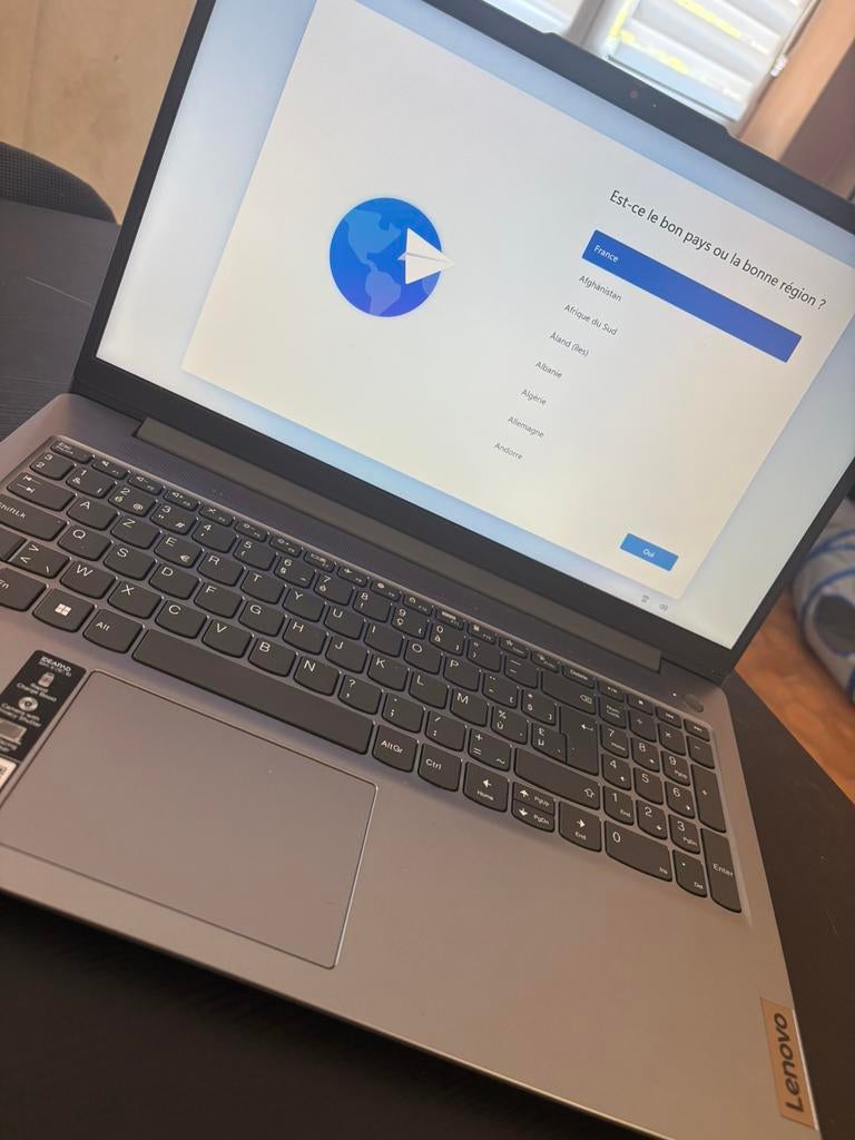 LENOVO IDEAPAD SLIM 3 15IAN8 N100 4GB 128GB ARCTIC GREY, Computers en Software, Windows Laptops, Ophalen, Zo goed als nieuw