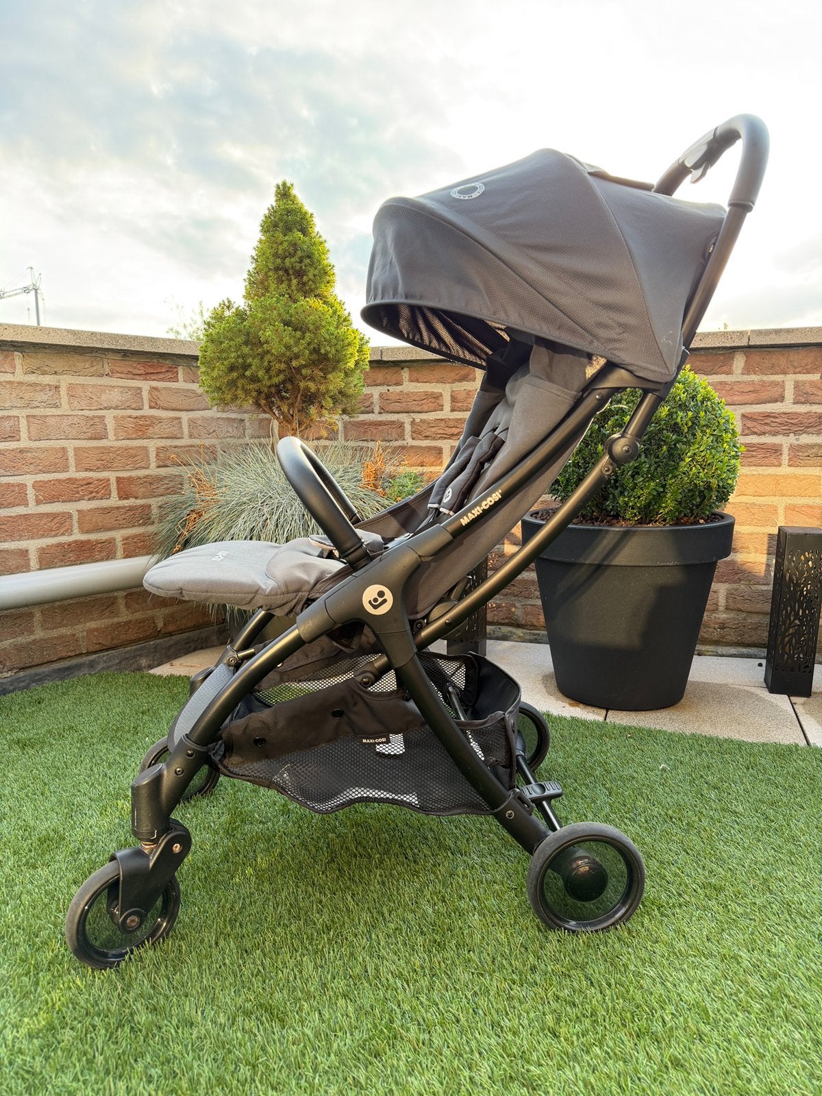 Poussette Maxi-Cosi + housse de pluie à vendre, Comme neuf, Poussette, Maxi-Cosi, Tige de poussée réglable