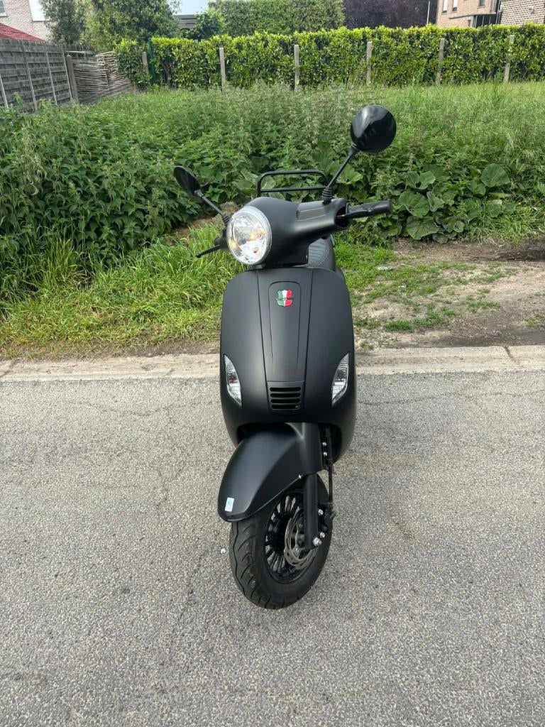 Gts Toscana  A Klasse te koop 1.700 km!!, Ophalen, Nieuw, Klasse A (25 km/u), Benzine