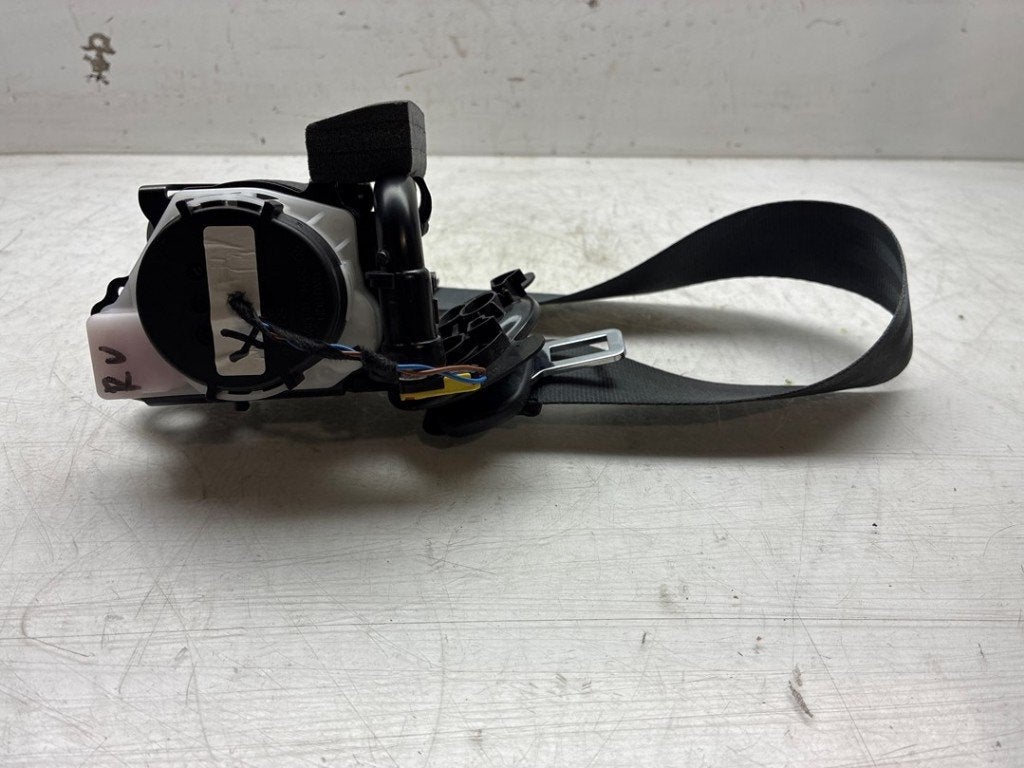 CEINTURE DE SECURITE AVANT DROIT Volkswagen Golf VII (AUA), Volkswagen, Volkswagen AG, Utilisé, Kundenbetreuung@volkswagen.de